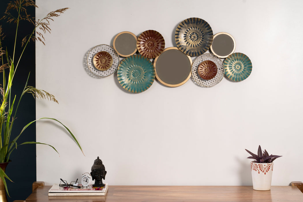 Decorative Metal Wall Art with Mirrors Decor