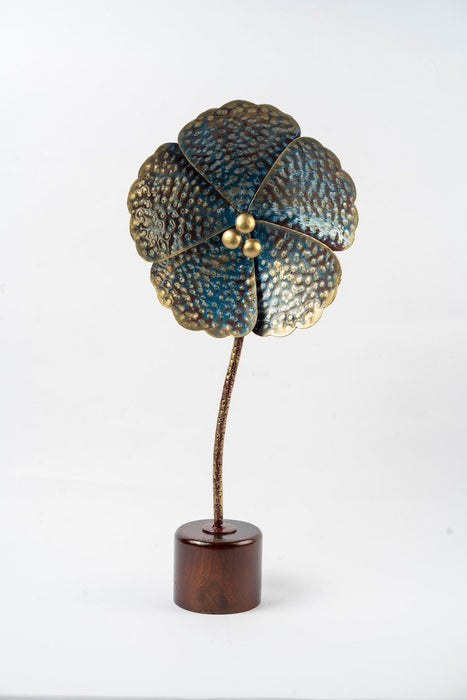 Vintage Floral Metal Table Décor