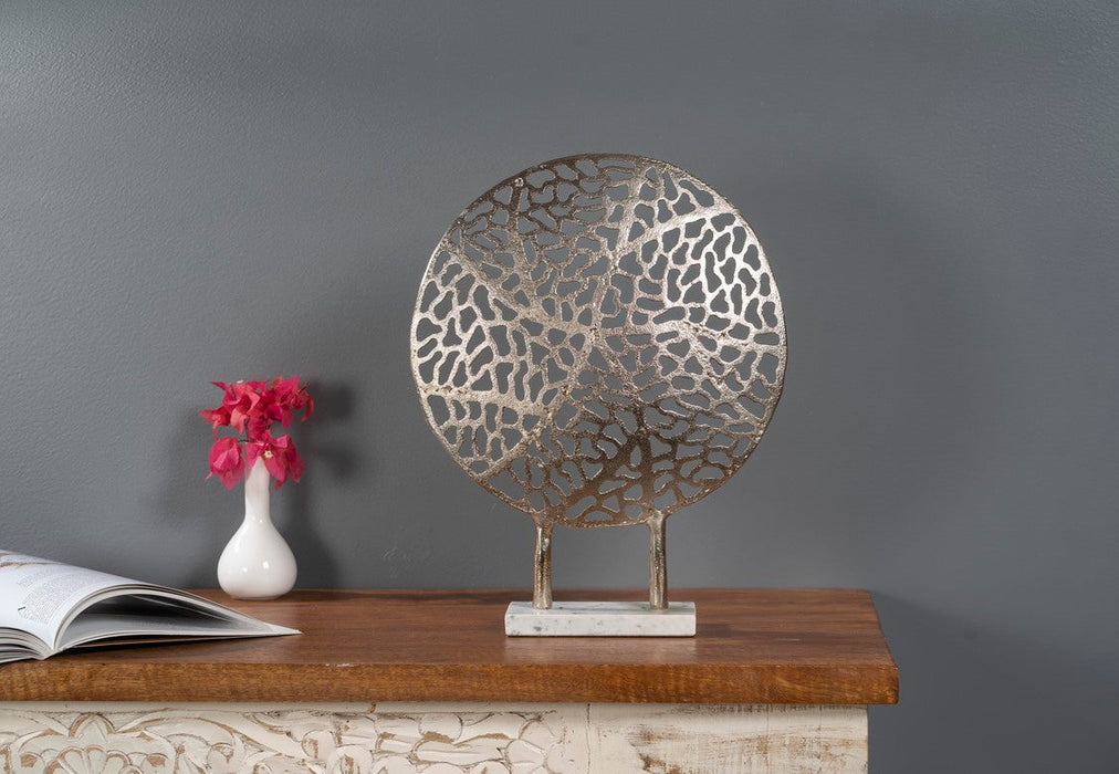 Metal Decorative Sculpture (Gold, Abstract Design) Decor