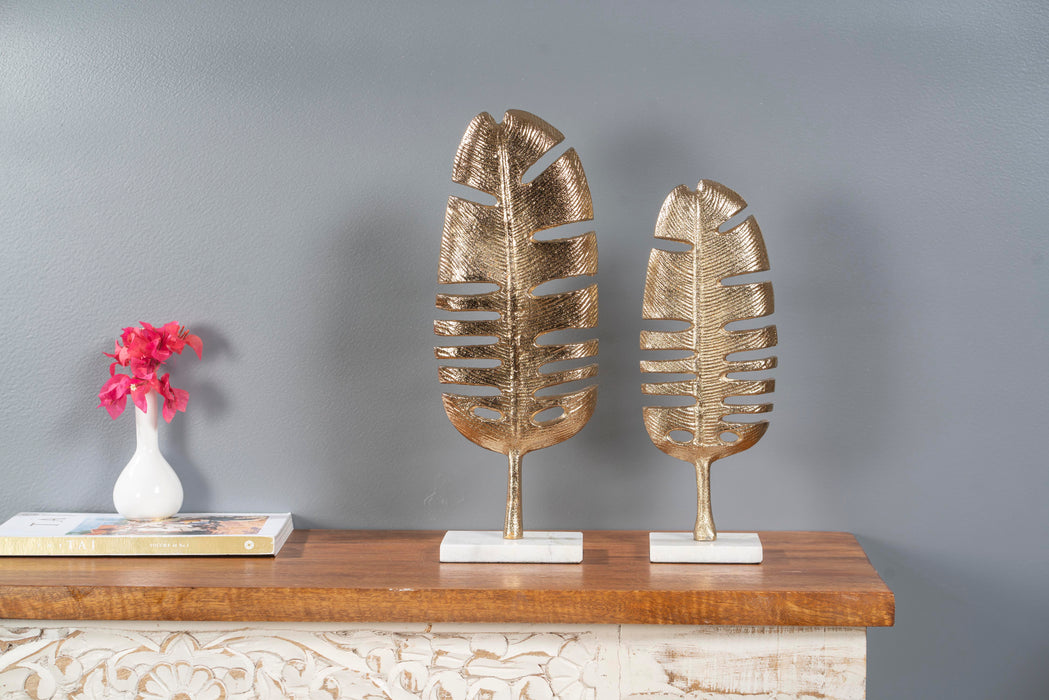Set of 2 Metal Leaf Decorative Sculptures (Gold, Modern Design) Decor