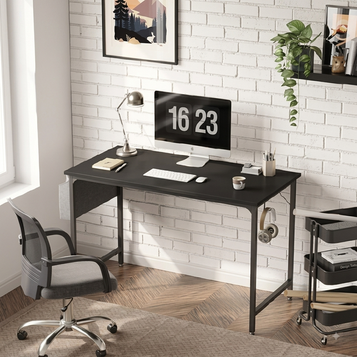 COMPUTER DESK