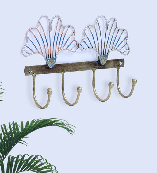 Organize in style with one easy step. From Vedas, this decorative Ginko Leaf Wall Hook is designed to hold a wide variety of items - coats, hats, handbags, umbrellas, keys, towels or robes. Perfectly suited for any room from foyers and hallways to bedrooms and bathrooms, even closets or anywhere some additional storage is needed.